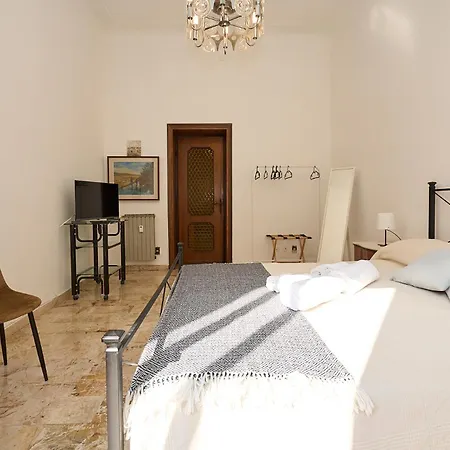 Vintage House - 2 Minutes Walk From Station アパート