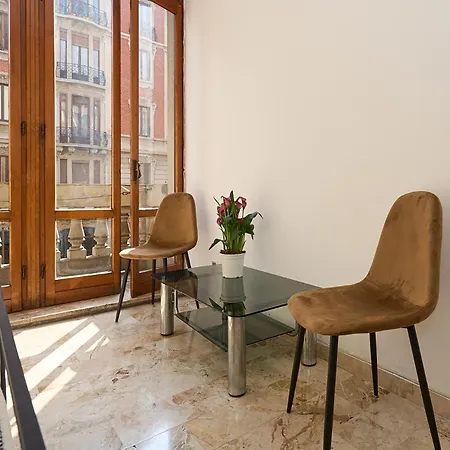 Vintage House - 2 Minutes Walk From Station アパート *