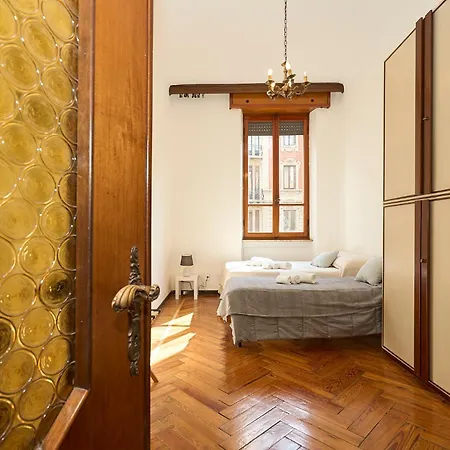 Vintage House - 2 Minutes Walk From Station * ミラノ